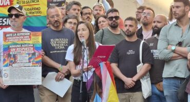 Entidades de DDHH reclaman ante la embajada de Turquía la liberación de las personas LGTBI+ detenidas por el gobierno de Erdogan